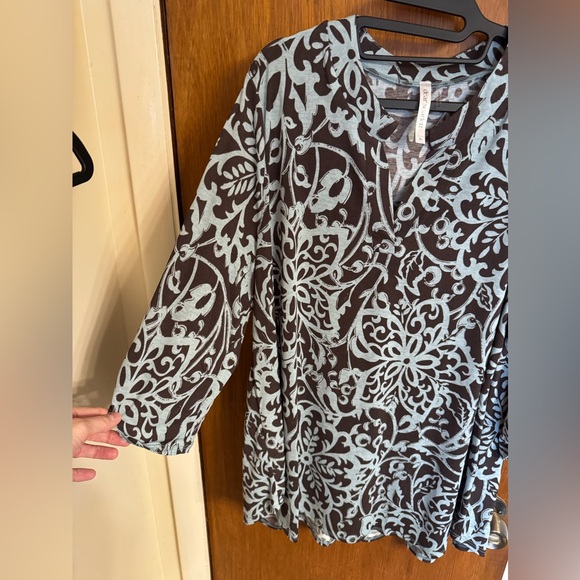 Dear Scarlett Chocolate Mint 3/4 Sleeve V Neck Tunic Top size XL - Picture 8 of 13